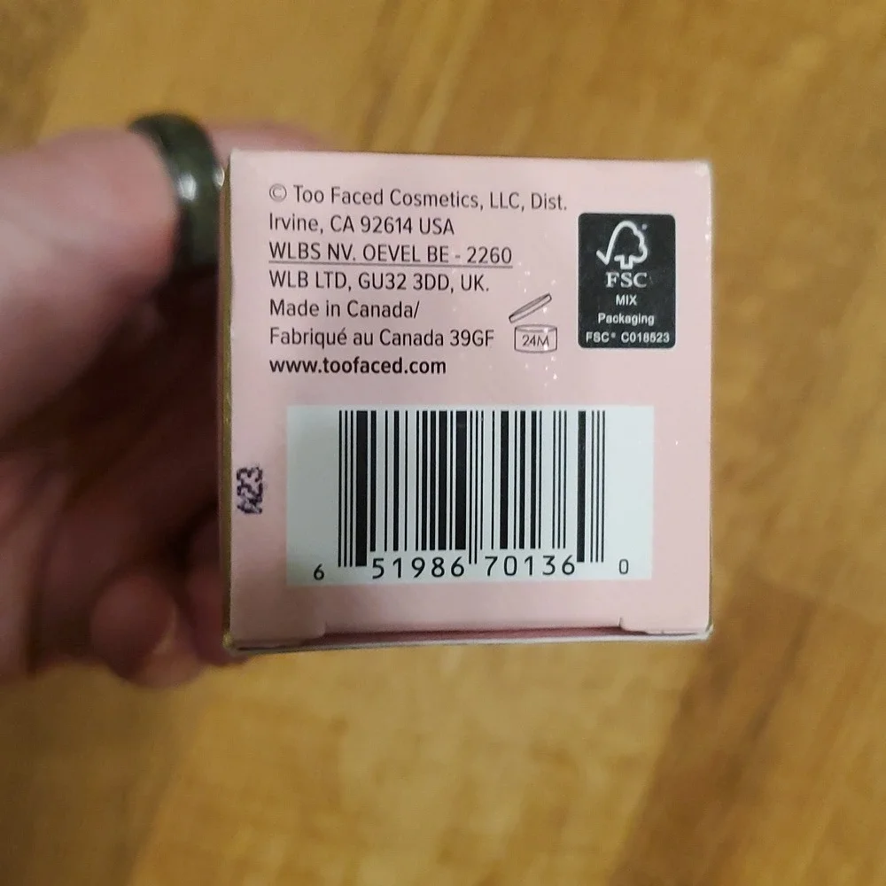 Too Faced Born‎ This Way Undetectable Medium-to-Full Coverage Foundation NIB